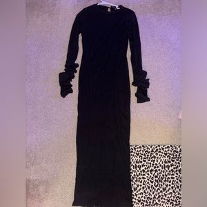 Fashion nova long sleeve maxi dress round neck